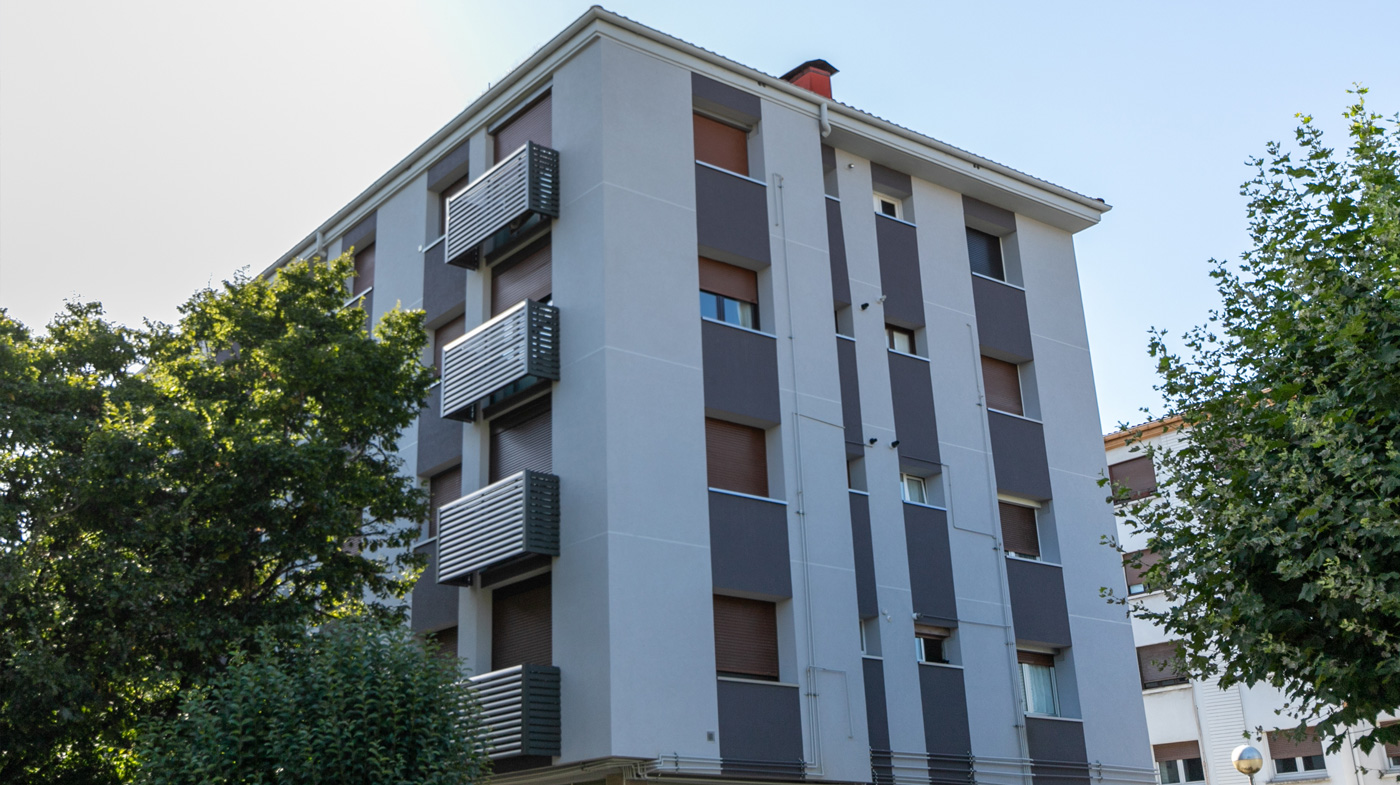 rehabilitación de fachada en Gipuzkoa: fachada ventilada en donostia