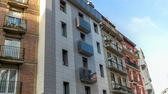 rehabilitación de fachada en Gipuzkoa: fachada ventilada en donostia