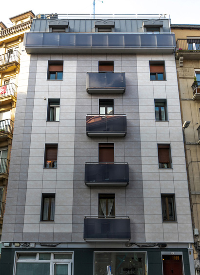 rehabilitación de fachada en gipuzkoa: vista frontal